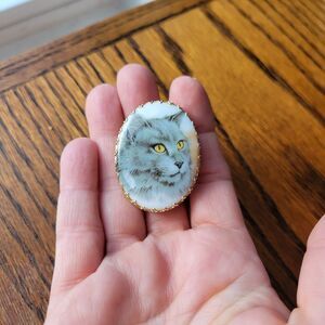 Vtg West Germany Gray Tabby Kitty Cat Cameo Brooch Pin Gold Tone Oval Porcelain